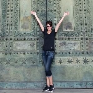 Meet your Posher, Holly